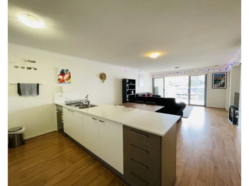 12/6 Lockhart Street, Woolloongabba QLD 4102