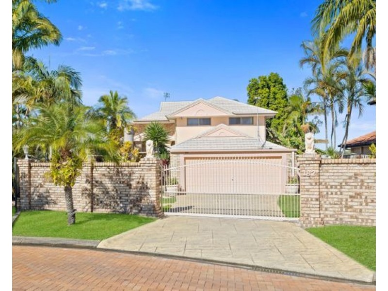 182 Port Jackson Blvd, Clear Island Waters QLD 4226