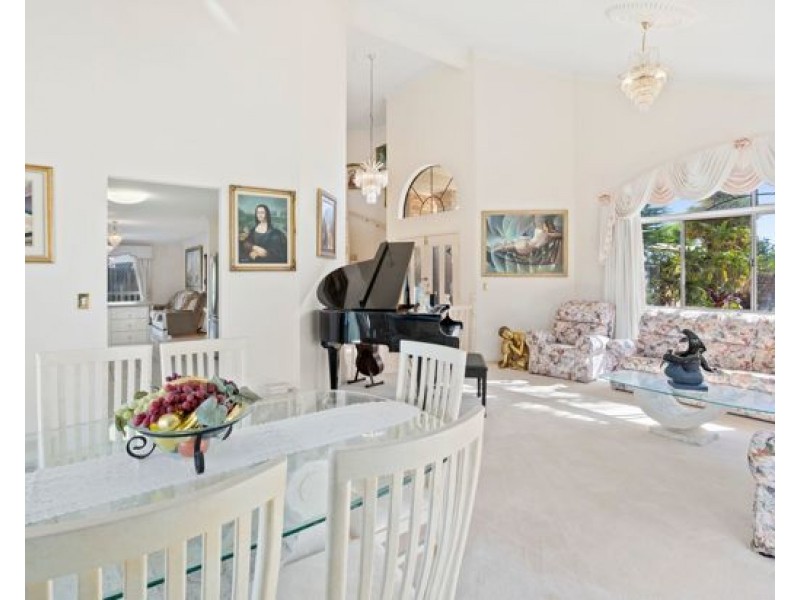 182 Port Jackson Blvd, Clear Island Waters QLD 4226