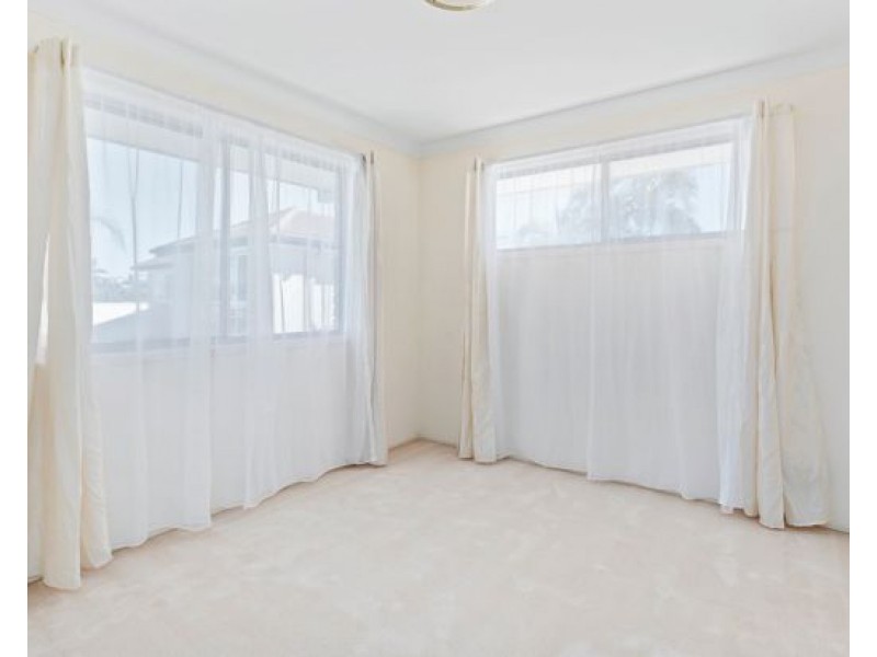 182 Port Jackson Blvd, Clear Island Waters QLD 4226
