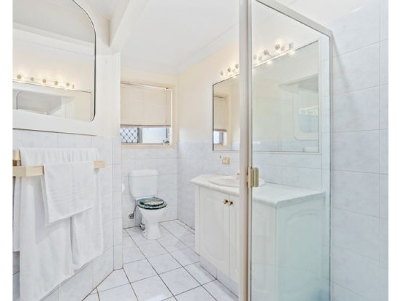 182 Port Jackson Blvd, Clear Island Waters QLD 4226