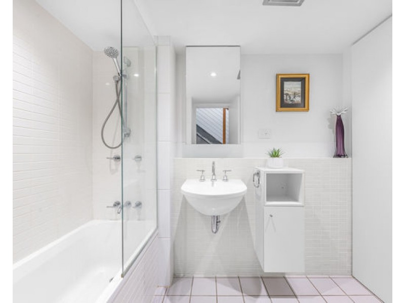 ID:21223458/64 Macquarie Street, Teneriffe QLD 4005