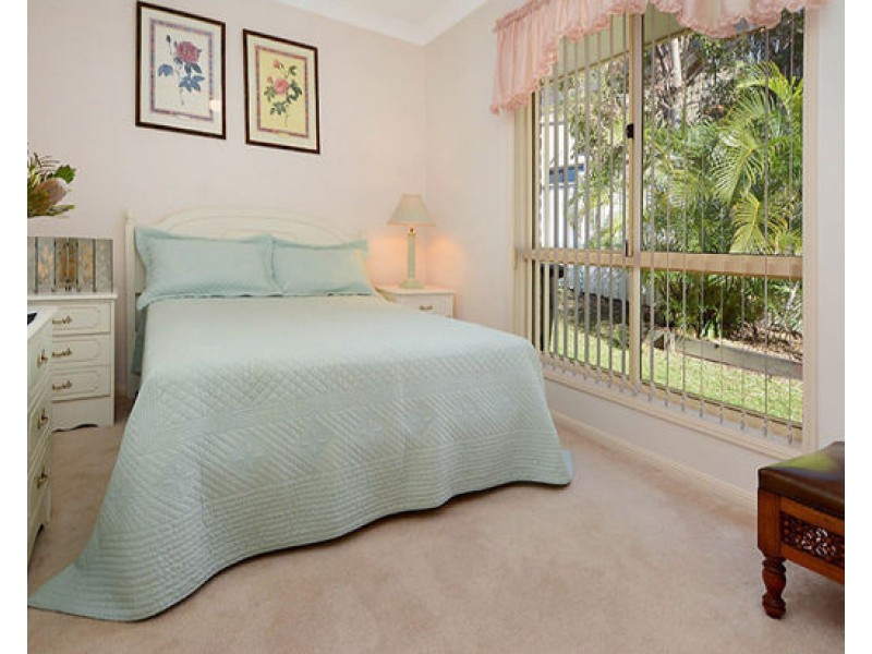 4 Westminster Way, Wishart QLD 4122