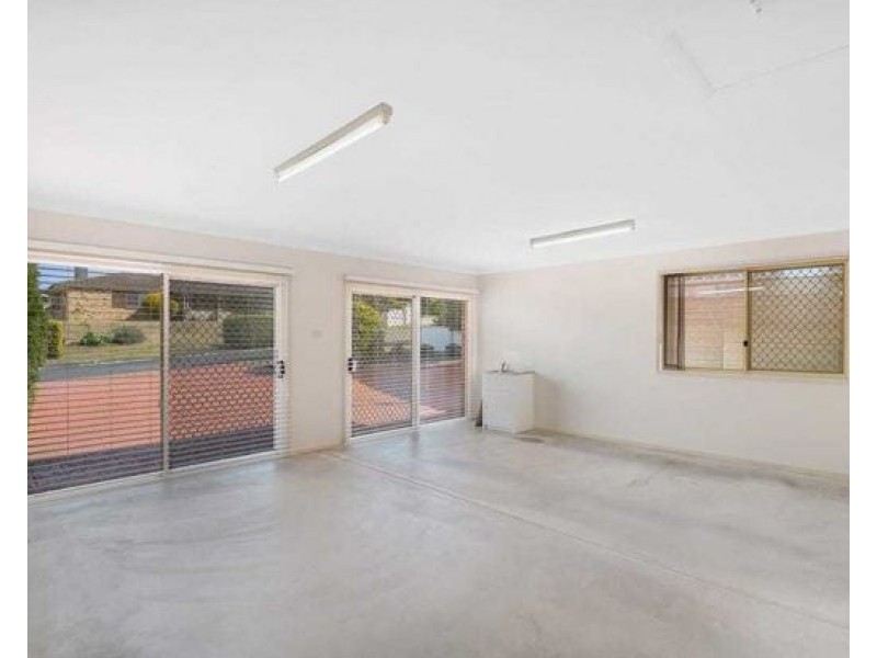 4 Westminster Way, Wishart QLD 4122