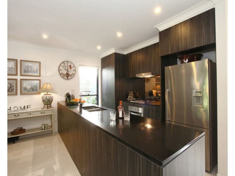 166 North Hill Drive, Robina QLD 4226