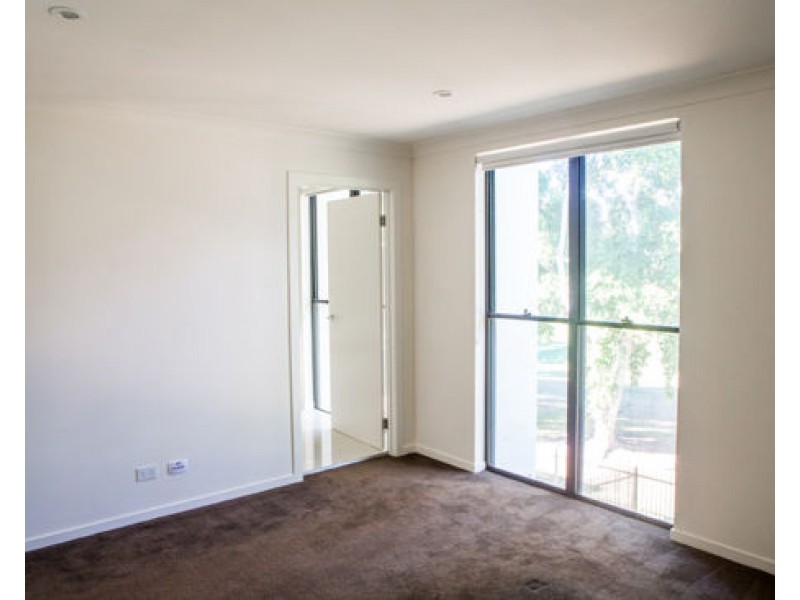 166 North Hill Drive, Robina QLD 4226