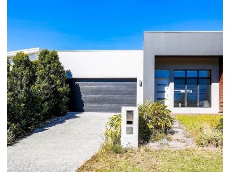 10 Rivina Cct, Coomera QLD 4209