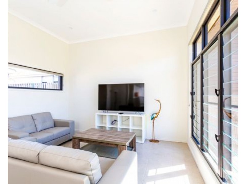 10 Rivina Cct, Coomera QLD 4209