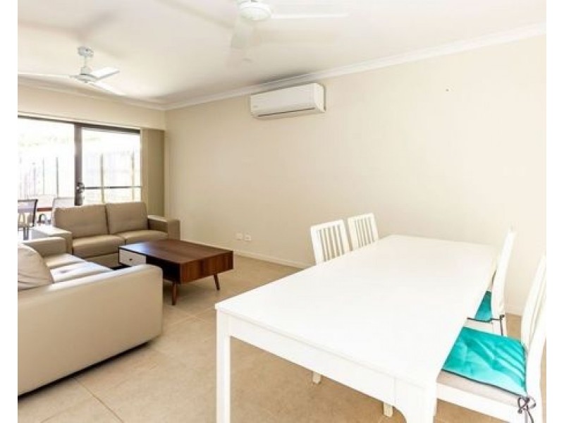 10 Rivina Cct, Coomera QLD 4209