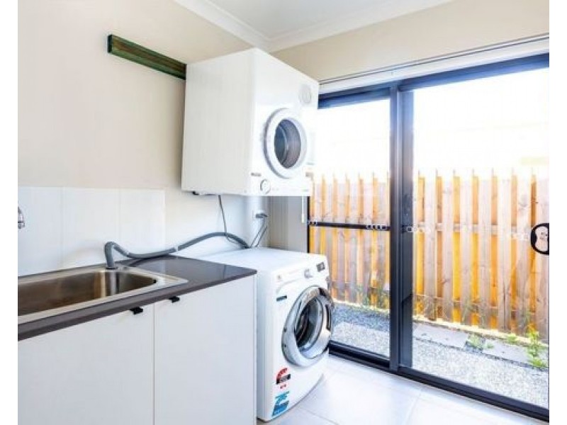 10 Rivina Cct, Coomera QLD 4209