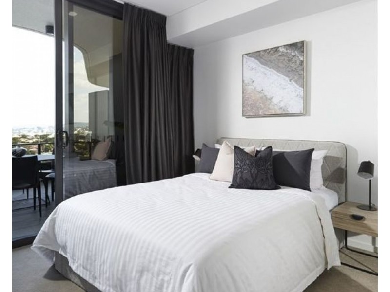 712/62 LOGAN ROAD, Woolloongabba QLD 4102