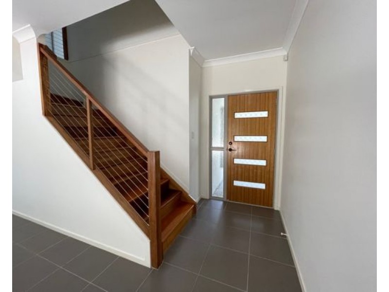 29 20 Kianawah Road South, Manly West QLD 4179