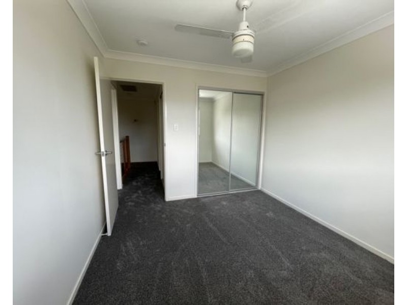 29 20 Kianawah Road South, Manly West QLD 4179