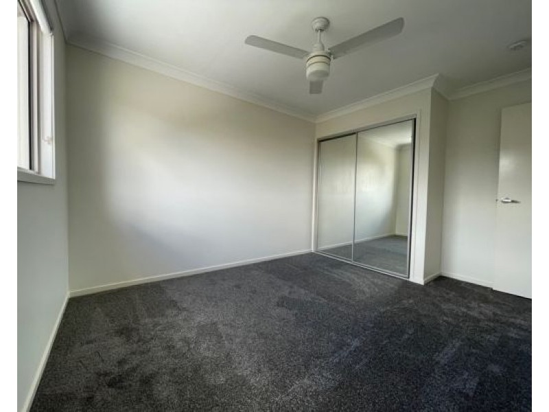 29 20 Kianawah Road South, Manly West QLD 4179