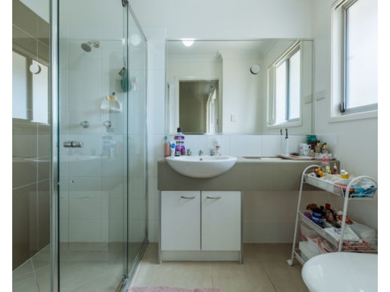 13/1 McAuley Parade, Pacific Pines QLD 4211