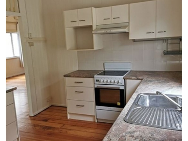 23 Landsdowne Street, Coorparoo QLD 4151