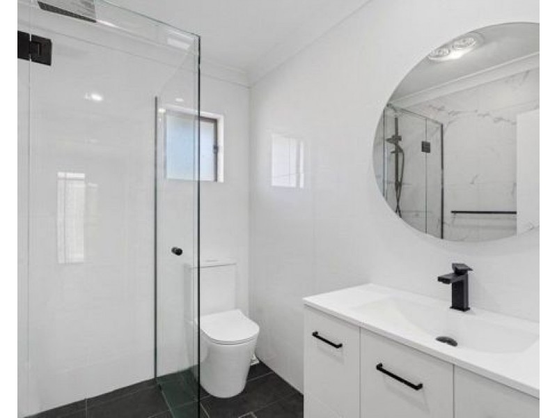 17A Pinelands St, Loganlea QLD 4131