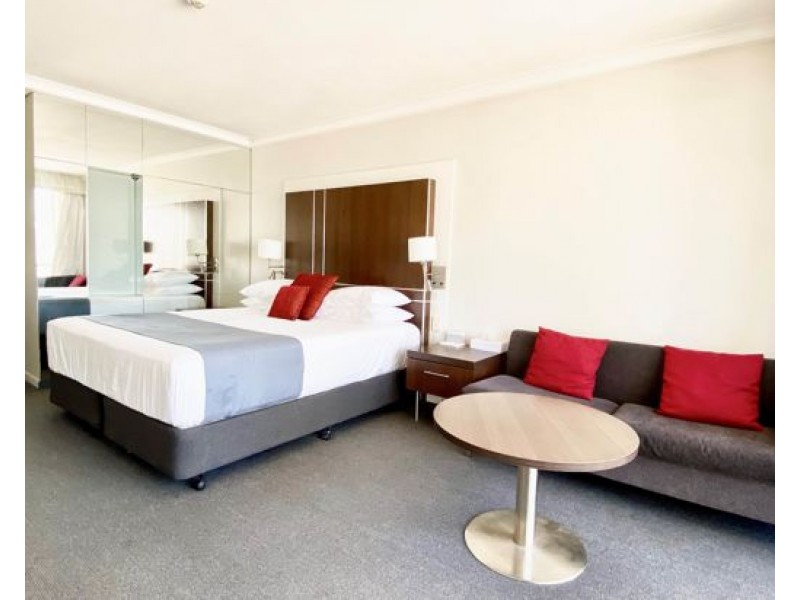 2006 22 View Ave, Surfers Paradise QLD 4217