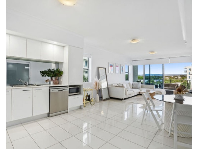 304/41 Harbour Town Drive, Biggera Waters QLD 4216