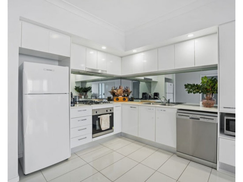 304/41 Harbour Town Drive, Biggera Waters QLD 4216
