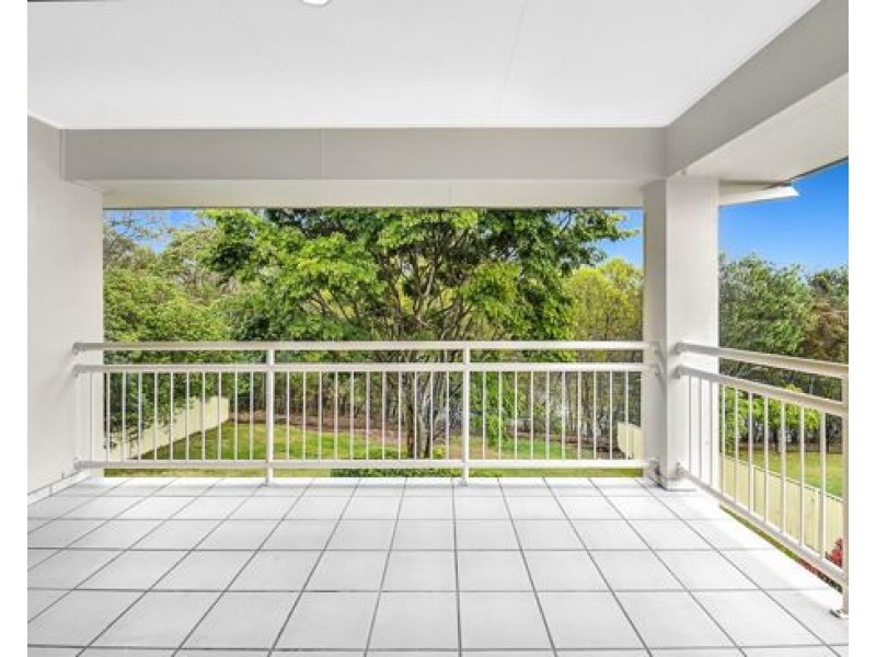 4 Tanzen Drive, Arundel QLD 4214