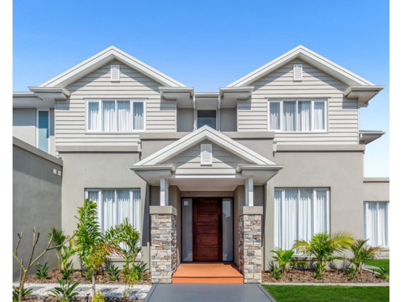 8820 The Point Circuit, Hope Island QLD 4212