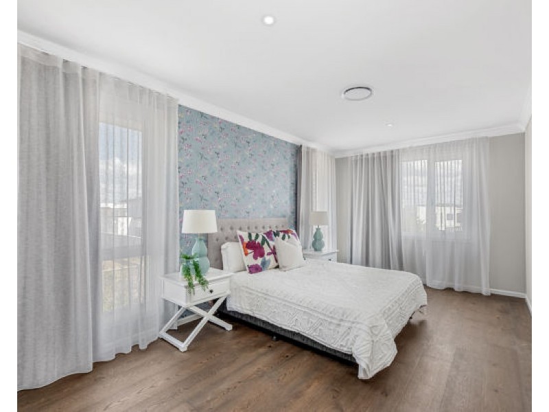 8820 The Point Circuit, Hope Island QLD 4212