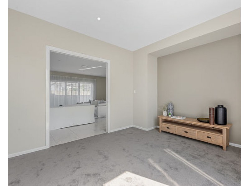 8820 The Point Circuit, Hope Island QLD 4212