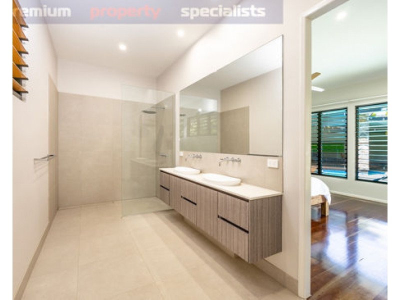 Clifton Beach QLD 4879