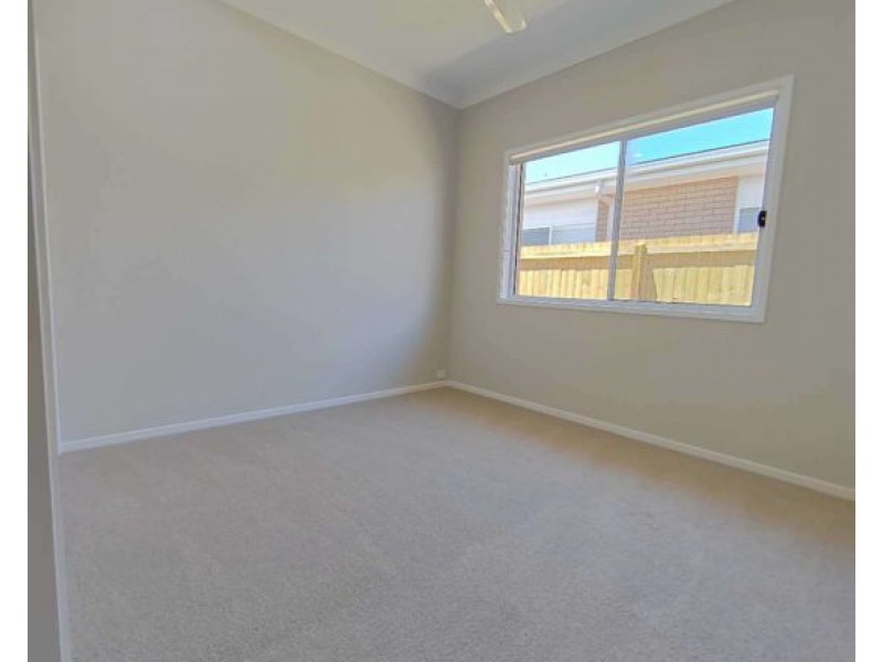 6 Fiennes Road, Logan Reserve QLD 4133