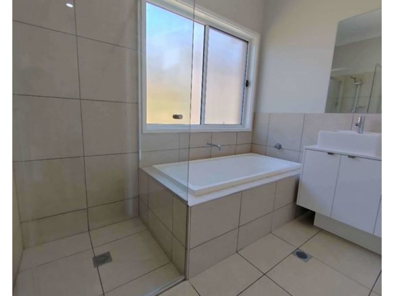 6 Fiennes Road, Logan Reserve QLD 4133