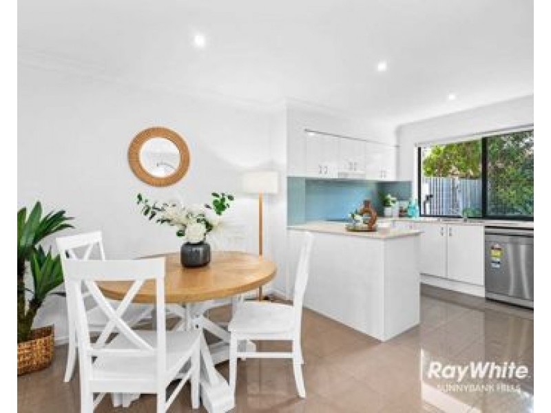 17/30 Girraween Cres, Parkinson QLD 4115