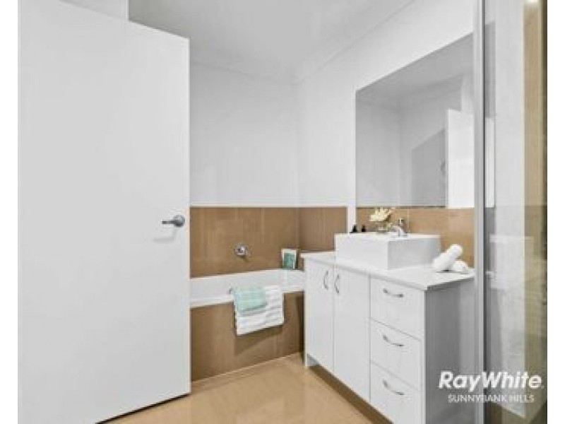 17/30 Girraween Cres, Parkinson QLD 4115