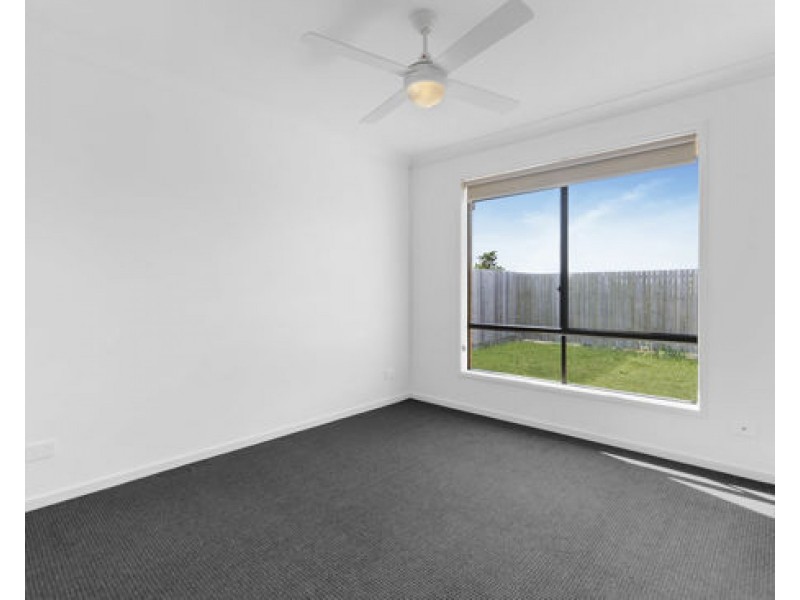 19 Mount Huntley Street, Park Ridge QLD 4125