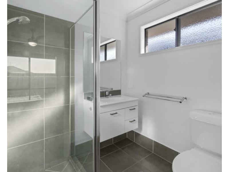 19 Mount Huntley Street, Park Ridge QLD 4125