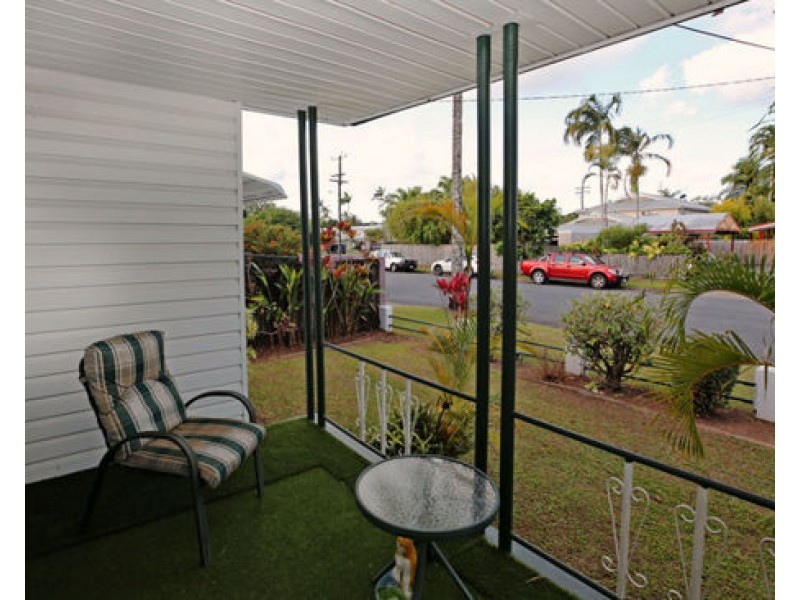 27 Hill Street, Manunda QLD 4870