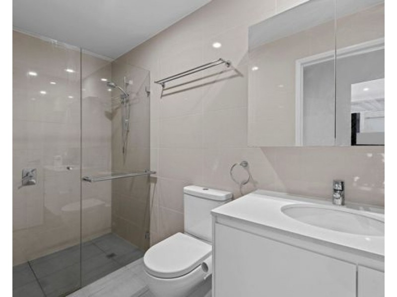 138/ 181 Clarence Rd, Indooroopilly QLD 4068