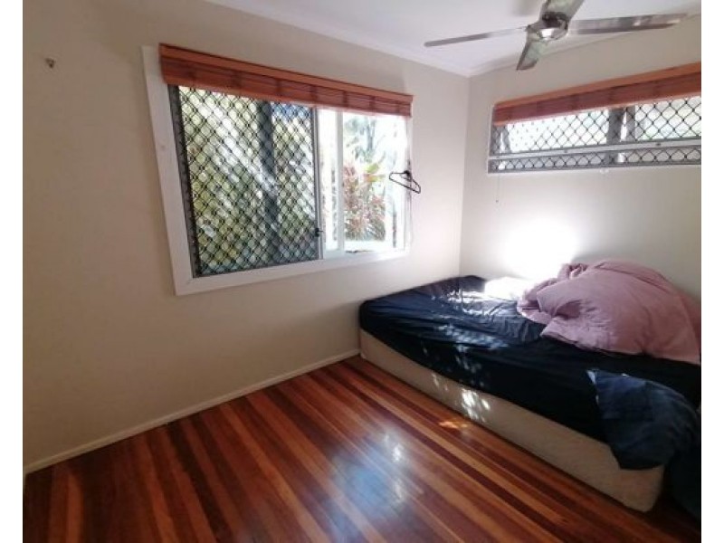 19 Meyrick Street, Cannon Hill QLD 4170