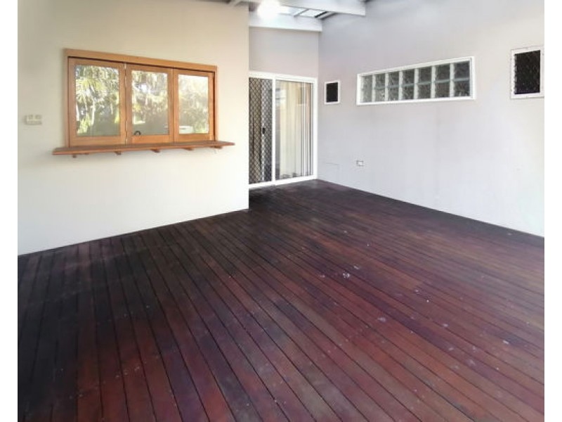 19 Meyrick Street, Cannon Hill QLD 4170