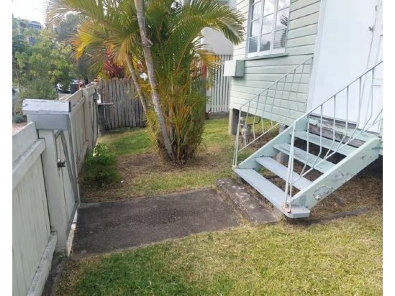 65 Broadway St, Woolloongabba QLD 4102