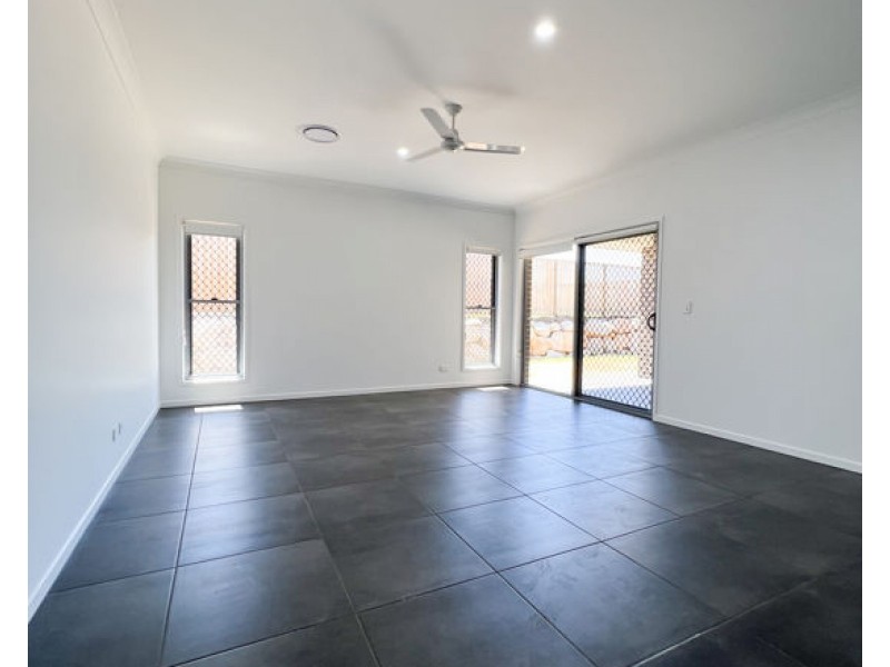 9 CORYMBIA STREET, Glass House Mountains QLD 4518