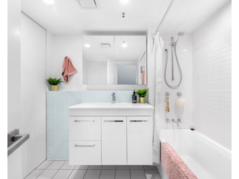 306/64 Macquarie Street, Teneriffe QLD 4005