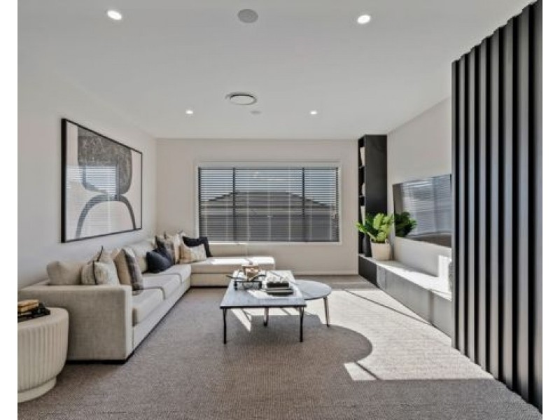 101 Address Upon Request, Parkinson QLD 4115