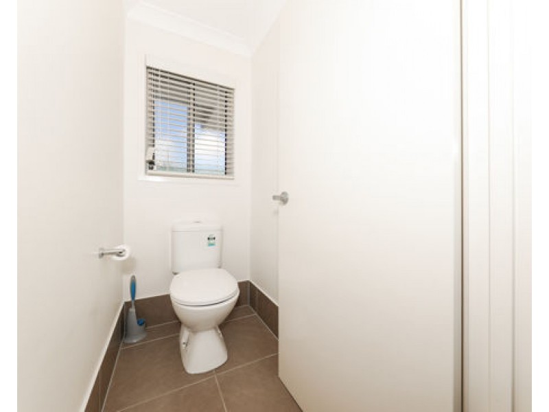 3 20 Kianawah Road South, Manly West QLD 4179