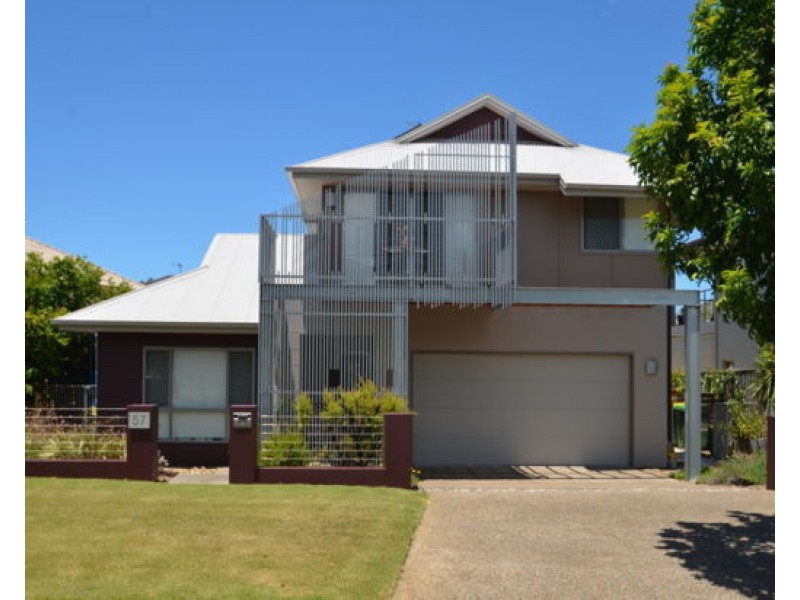 57 Azzurra Dr, Varsity Lakes QLD 4227