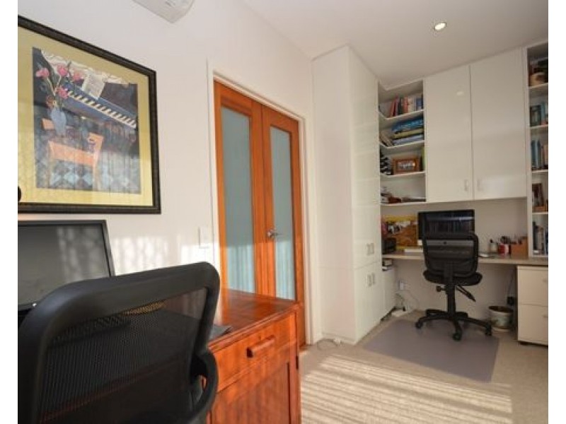 57 Azzurra Dr, Varsity Lakes QLD 4227