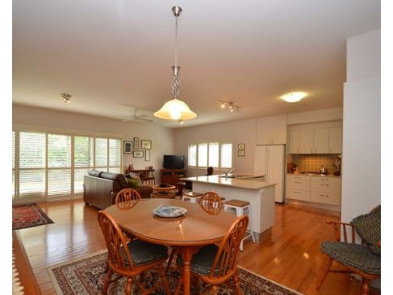 57 Azzurra Dr, Varsity Lakes QLD 4227