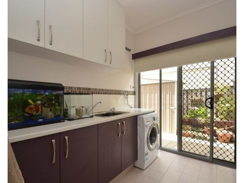 57 Azzurra Dr, Varsity Lakes QLD 4227