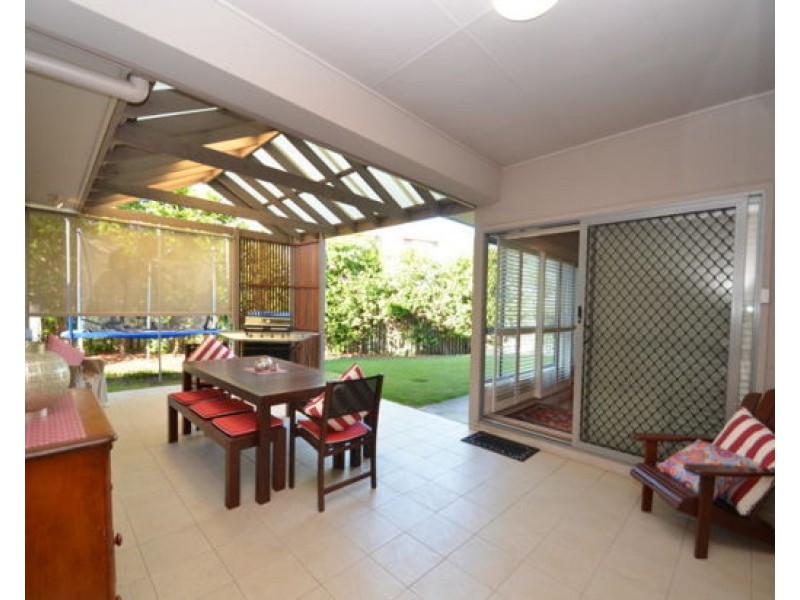 57 Azzurra Dr, Varsity Lakes QLD 4227