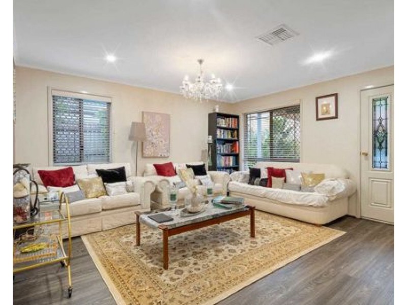 21 Van Gogh Place, Mackenzie QLD 4156